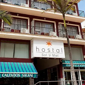 https://hostal-sol-y-miel.es-andalucia.com